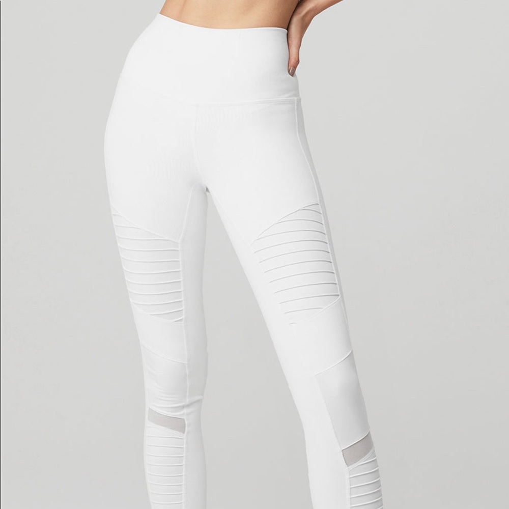 Alo High-Waist Moto Legging. White. Size Medium - Picture 10 of 10